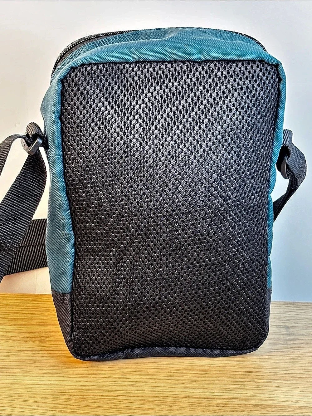 Carhartt utility crossbody